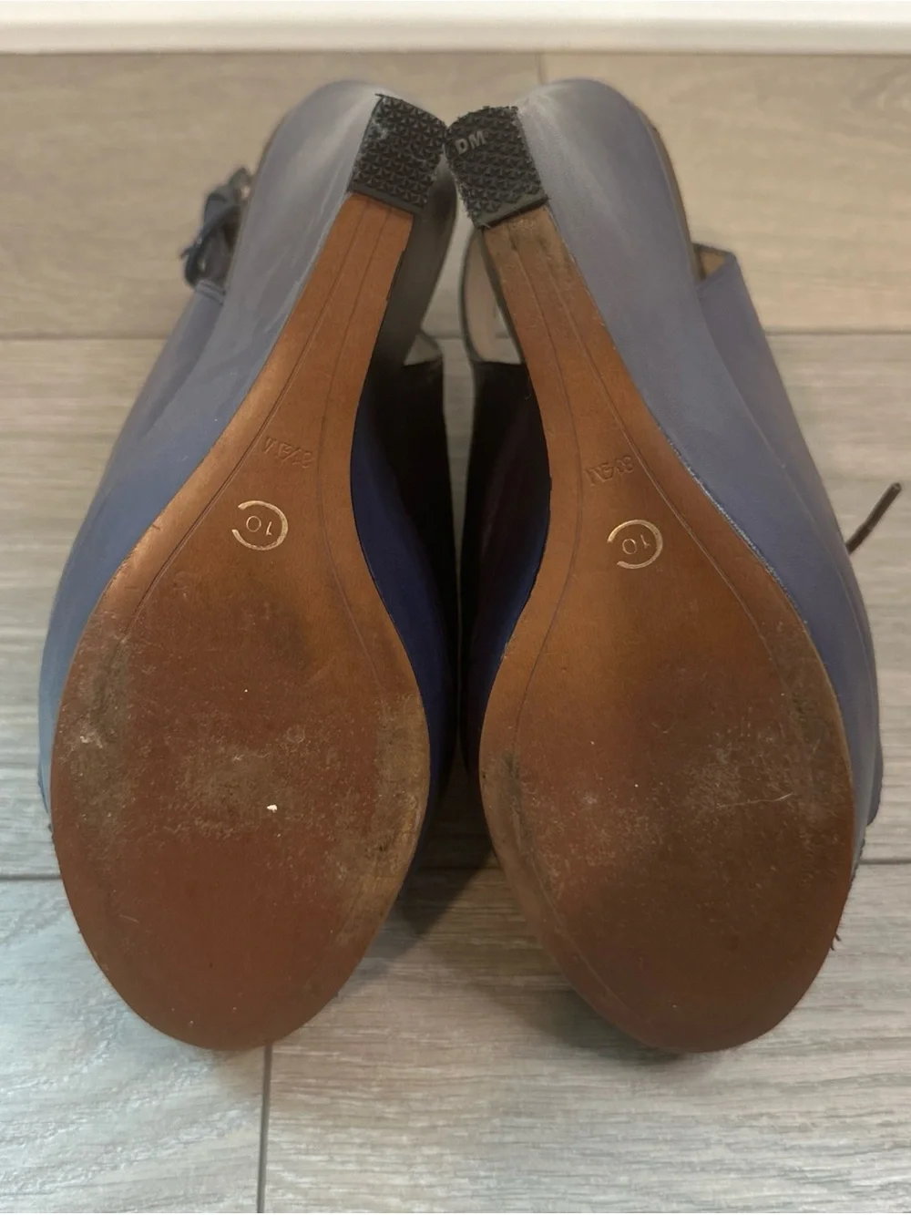 Womens 10 Crosby Derek Lam Size 8.5 Blue Brown Leather Slingback Wedge Sandals